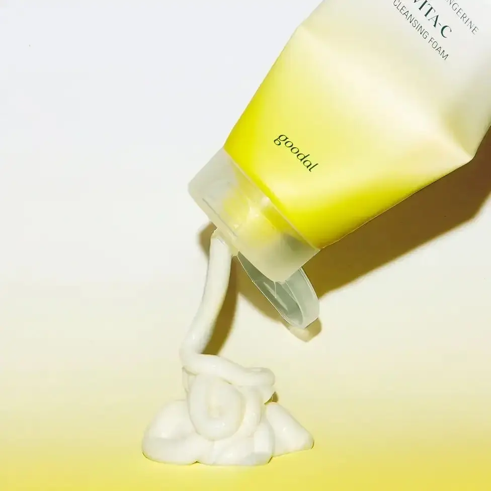 Goodal - Green Tangerine Vita C Cleansing Foam - Image 3