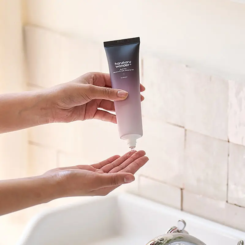 Haruharu WONDER - Black Rice Moisture 5.5 Soft Cleansing Gel - 100 ml - Image 3