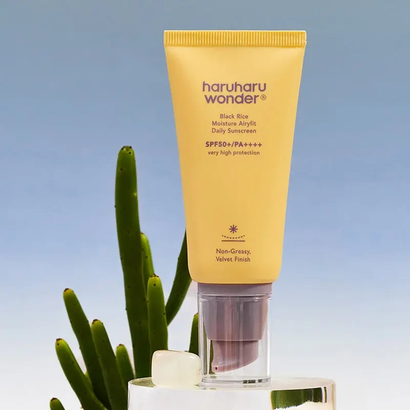 Haruharu WONDER - Black Rice Moisture Airfit Daily Sunscreen SPF50+ PA++++ - 50 ml - Image 5