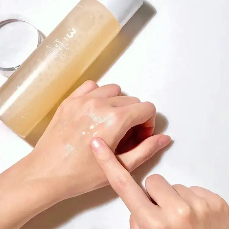 Numbuzin - No.3 Super Glowing Essence Toner - 200 ml - Image 4