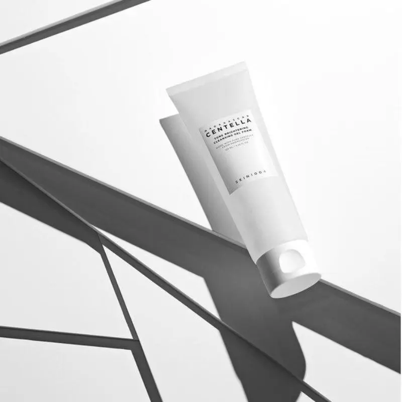 SKIN1004 - Madagascar Centella Tone Brightening Cleansing Gel Foam - 125 ml - Image 5